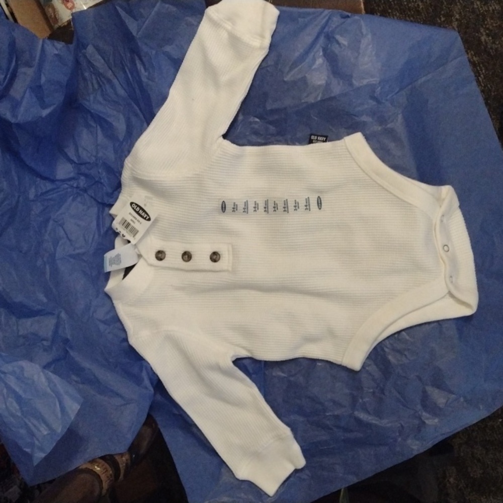 Old navy thermal baby long sleeve 3-6 month NWT